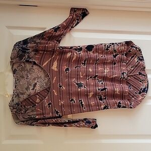 Language 3/4 sleeve top